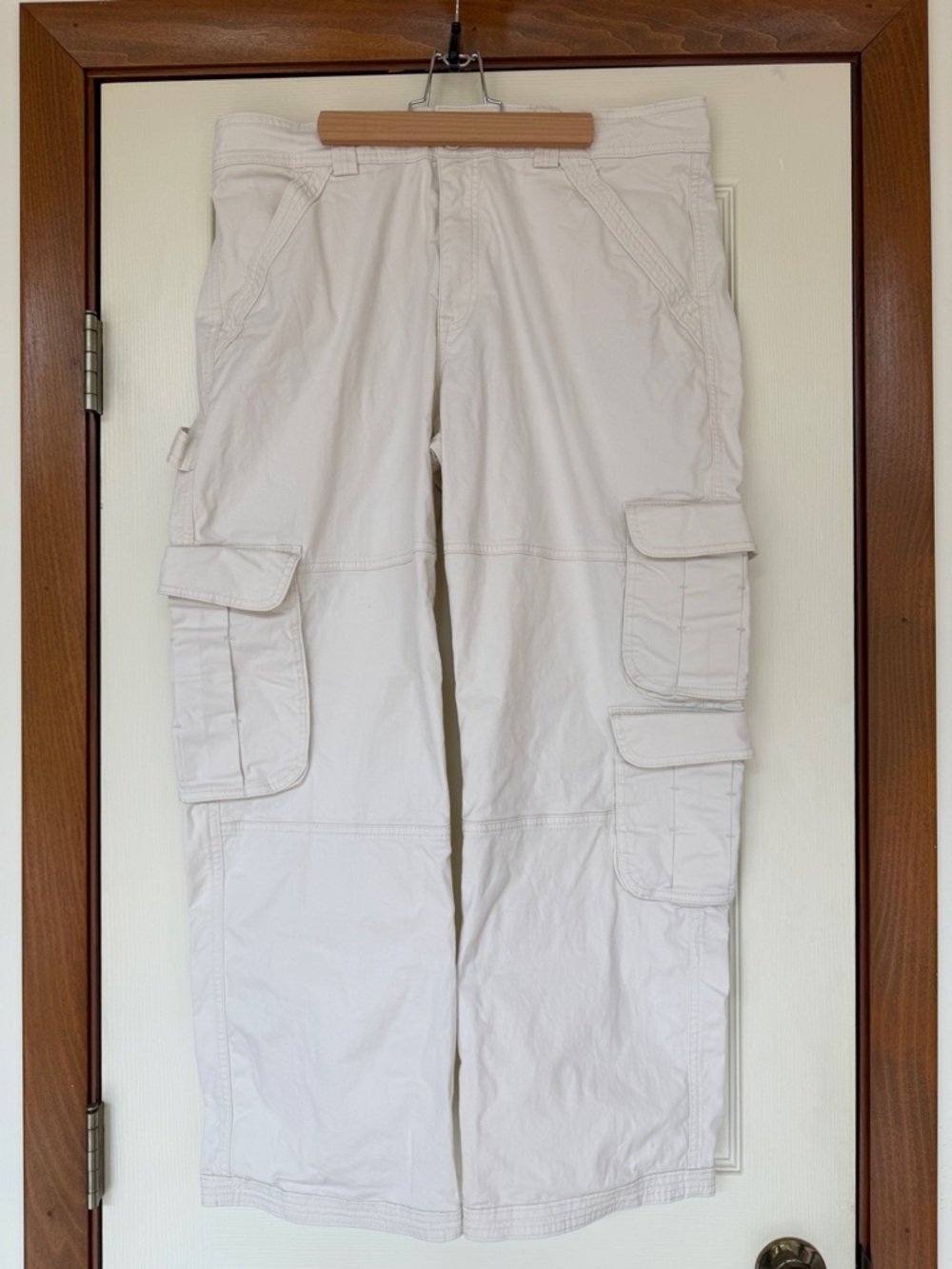 Abercrombie & Fitch Cream Cargo Pants